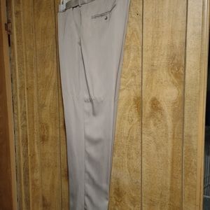 STAFFORD TAILORED CULTURE MEN'S DRESS PANTS. SIZE 40/34
